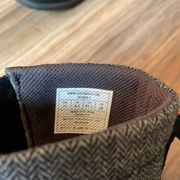 Eddie Bauer Booties - Picture 7 of 10